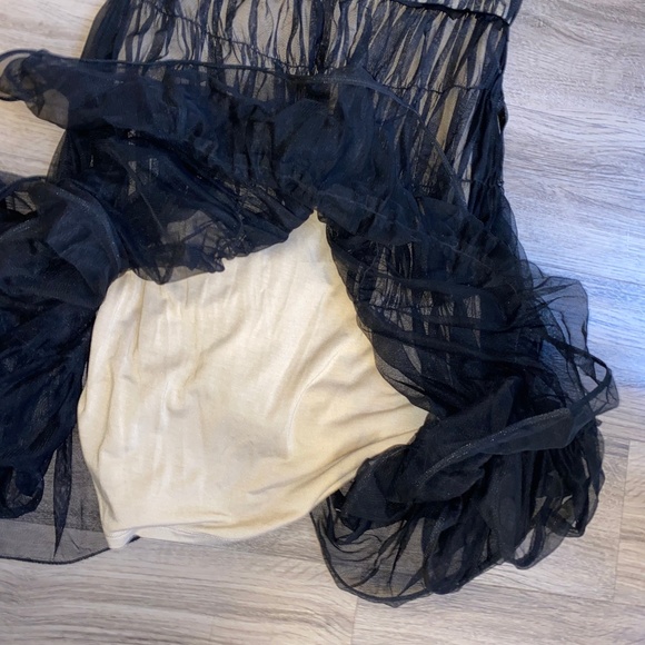 LaRok babydoll strapless top layered black mesh with pleats - Picture 5 of 8